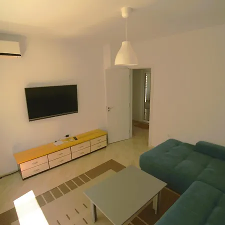 Апартамент Emona 5 Floor 2 *