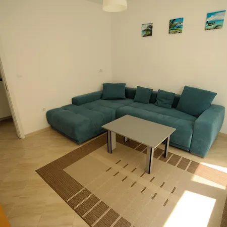 Апартамент Emona 5 Floor 2 Бургас