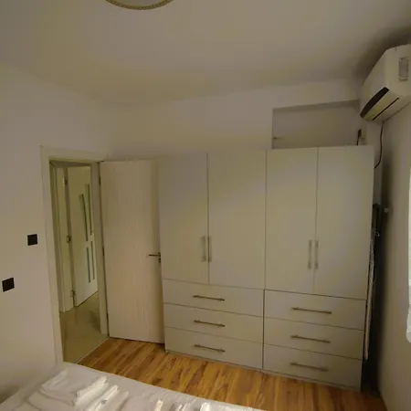 Апартамент Emona 5 Floor 2