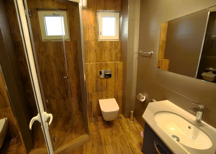 Emona 5 Floor 2 * بورغاس